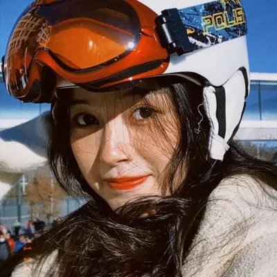 玫瑰丛生